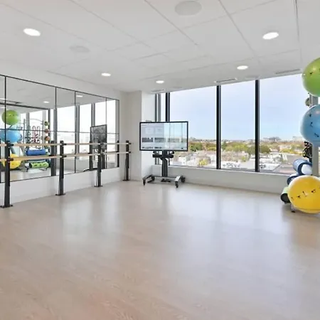 Central Serene Penthouse W King Bed Gym Parking Cambridge Exterior photo
